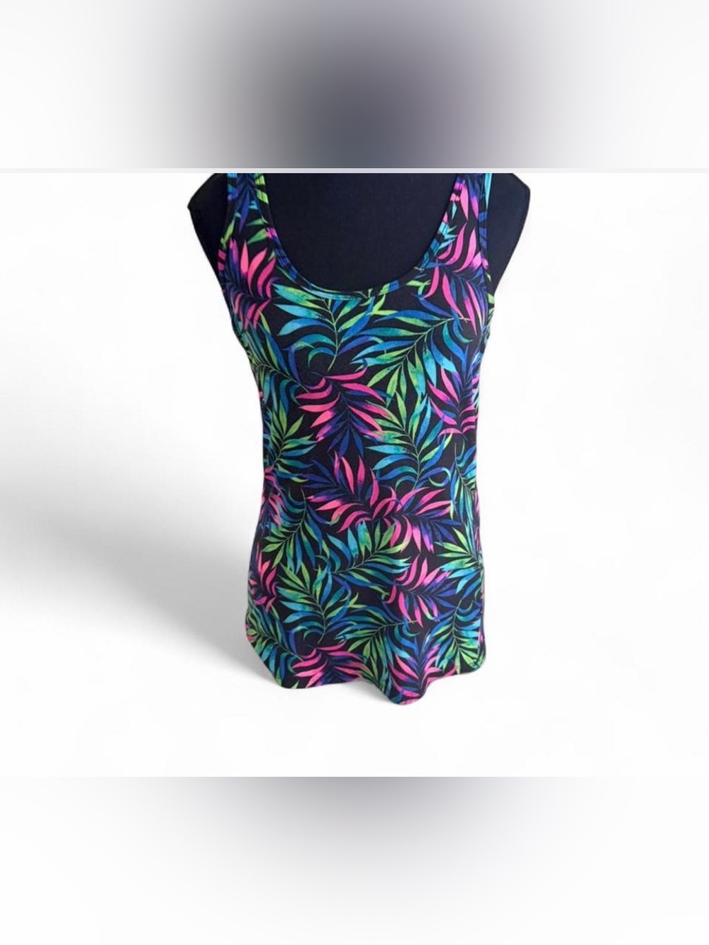 No Boundaries Black Tank Top with Pink & Green Tropical Leaf Print size medium